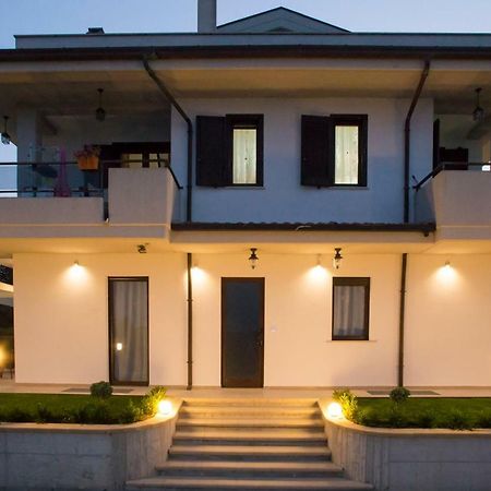 B&B Olganna วาสโต ภายนอก รูปภาพ